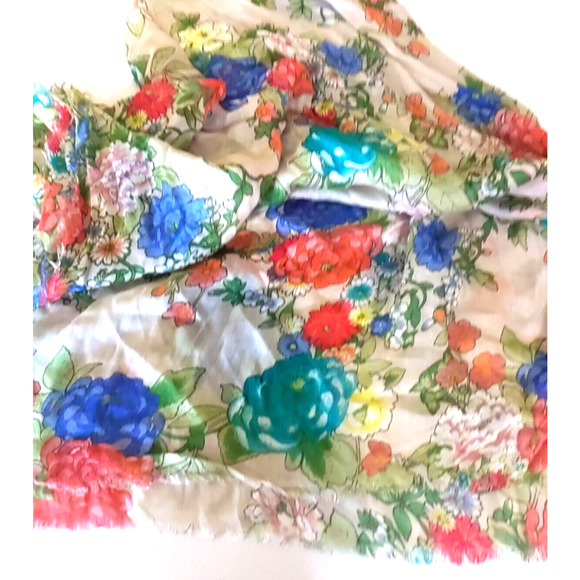 Scarf Women's Rectangle 72" X 23 Flowers Red Cream blue Green - Picture 2 of 6